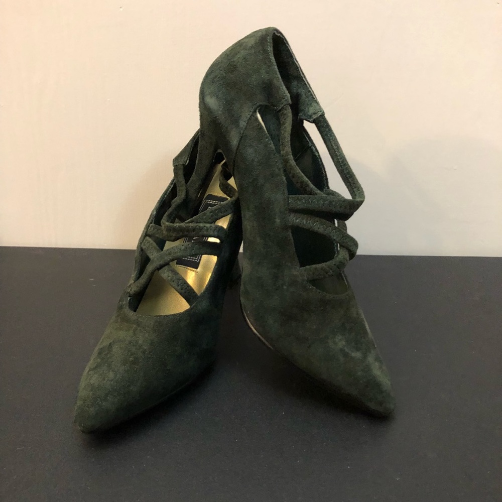 ESCAPADE Suede Pumps - Picture 3 of 5